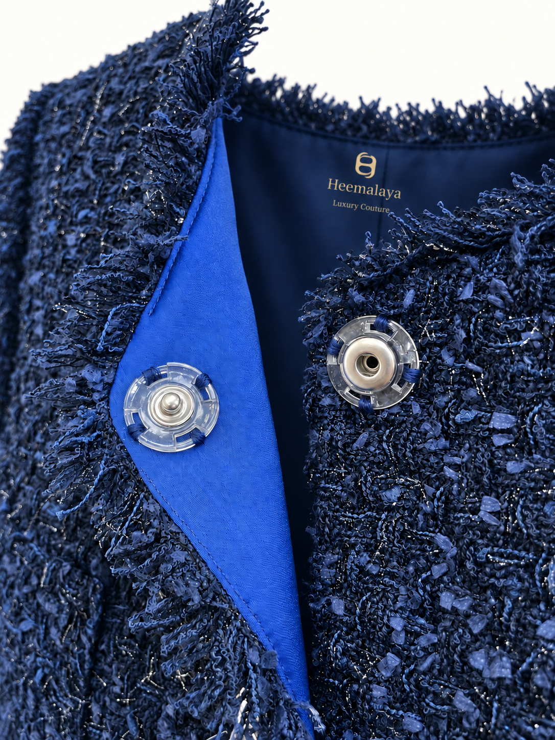 70641 snap fastening close-up with gold Heemalaya inner collar logo