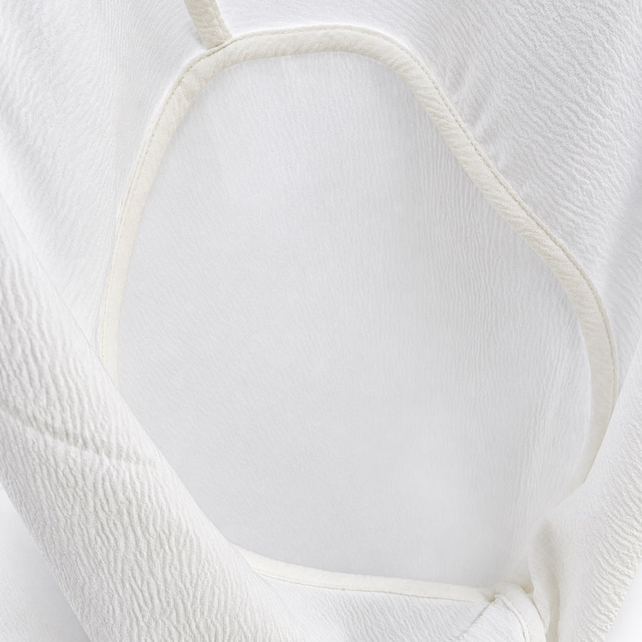 70812 white 05 inner seam detail