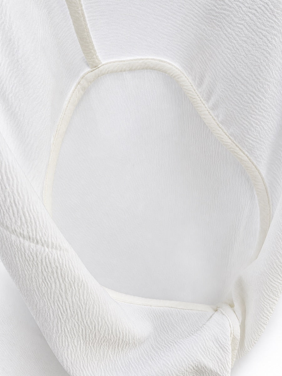 70812 white 05 inner seam detail