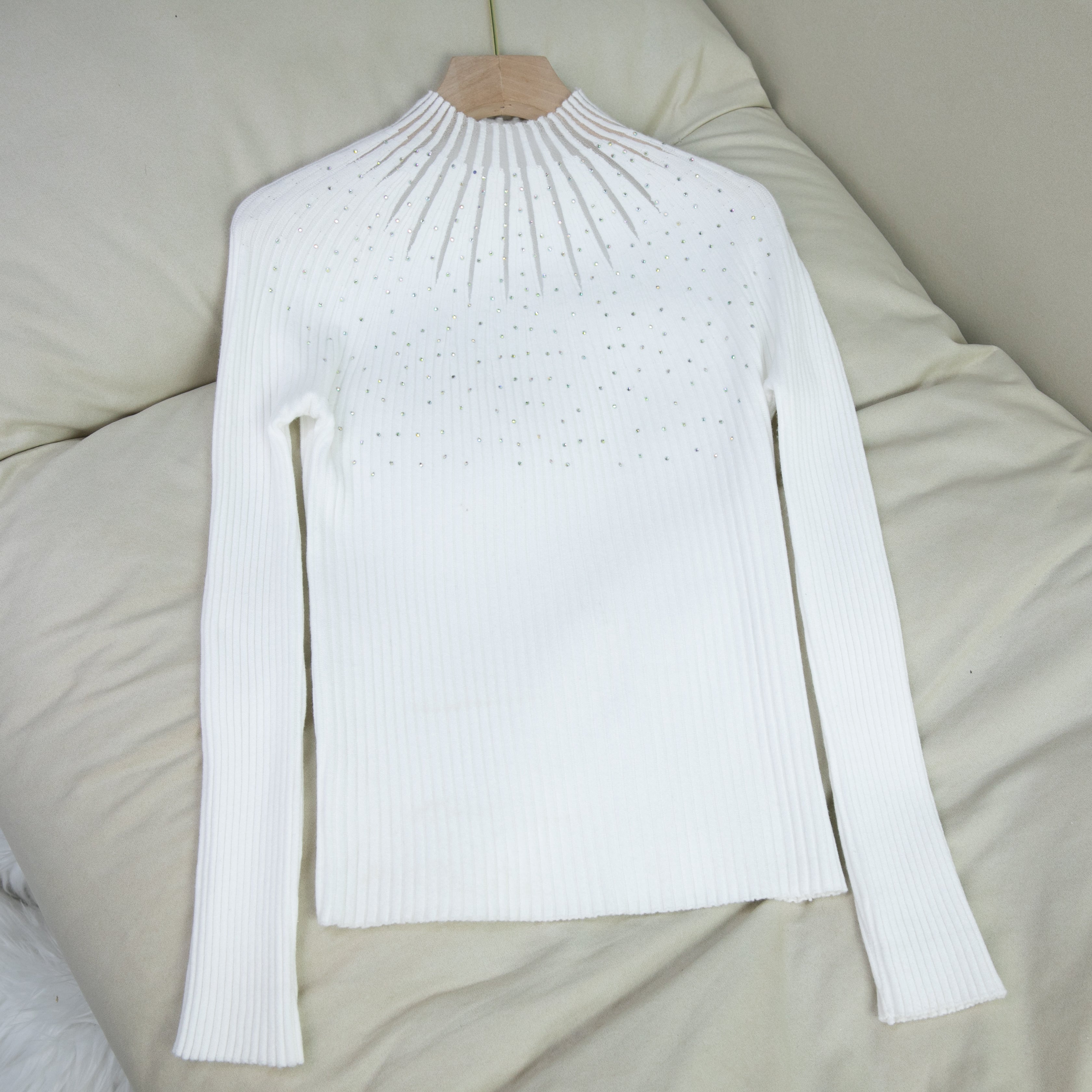 White Sweater 70399 - Heemalaya