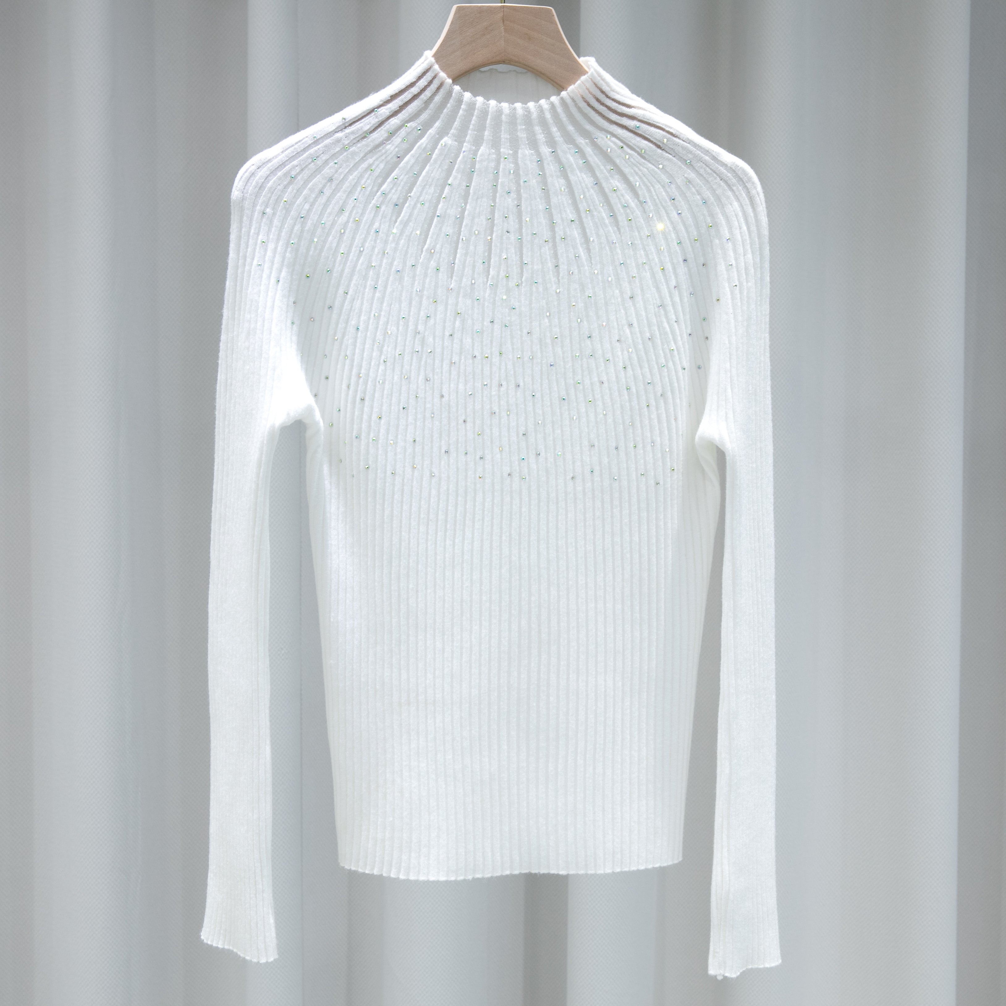 White Sweater 70399 - Heemalaya